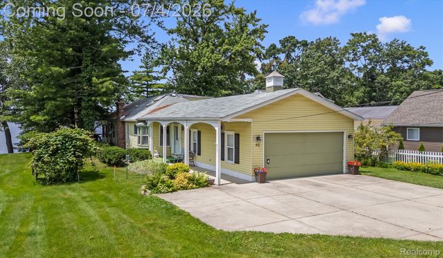 93 Danforth Street, White Lake Charter Township, MI 48386