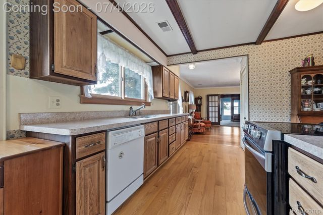 93 Danforth Street, White Lake Charter Township, MI 48386