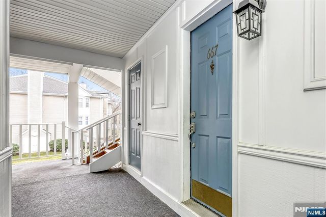 667 Juniper Way 667, Mahwah, NJ 07430