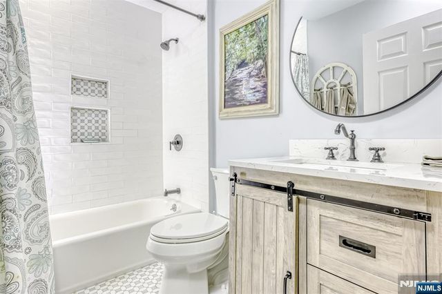 667 Juniper Way 667, Mahwah, NJ 07430