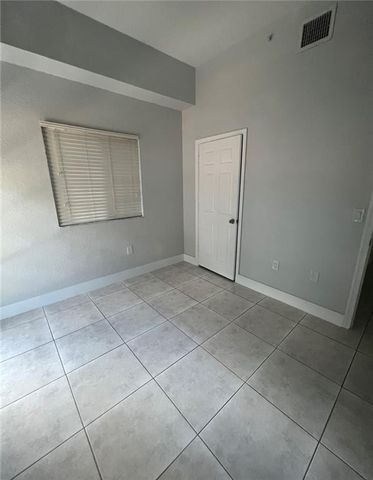 2801 Riverside Drive 204, Coral Springs, FL 33065