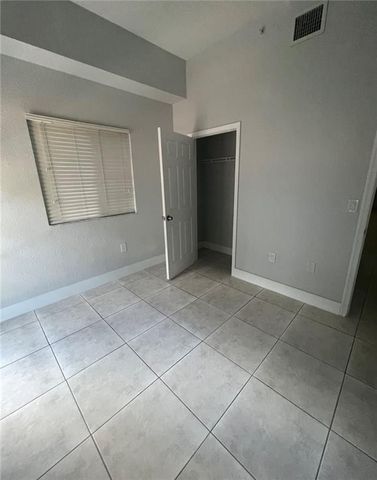 2801 Riverside Drive 204, Coral Springs, FL 33065