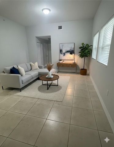 2801 Riverside Drive 204, Coral Springs, FL 33065