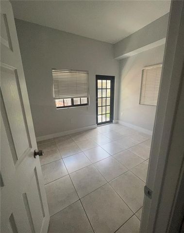 2801 Riverside Drive 204, Coral Springs, FL 33065