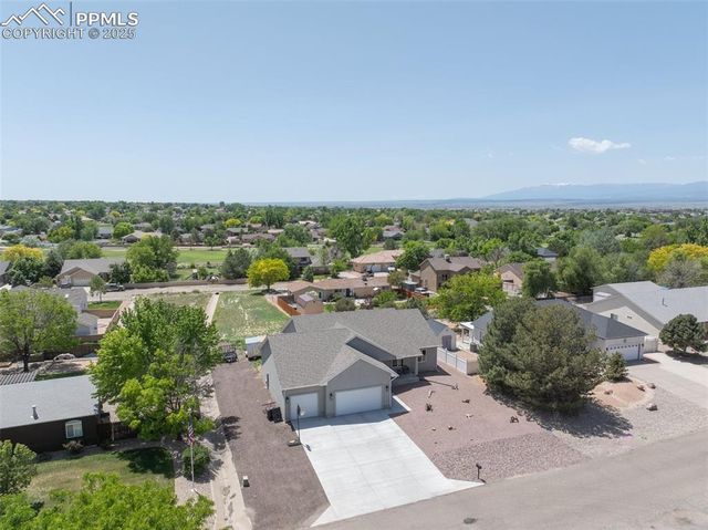 450 W Venturi Drive, Pueblo West, CO 81007