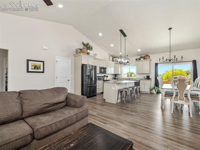 450 W Venturi Drive, Pueblo West, CO 81007