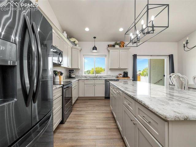 450 W Venturi Drive, Pueblo West, CO 81007