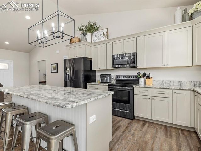 450 W Venturi Drive, Pueblo West, CO 81007