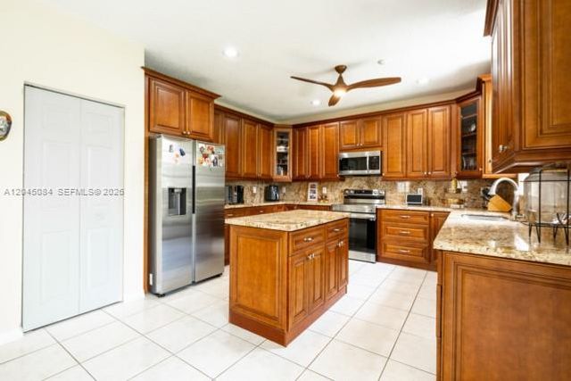 3745 Heron Ridge Ln 3745, Weston, FL 33331