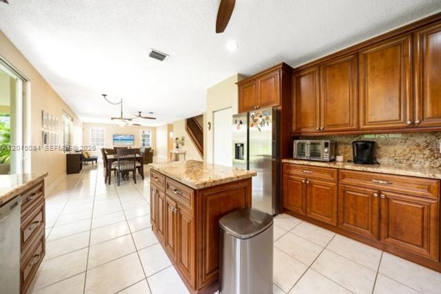 3745 Heron Ridge Ln 3745, Weston, FL 33331