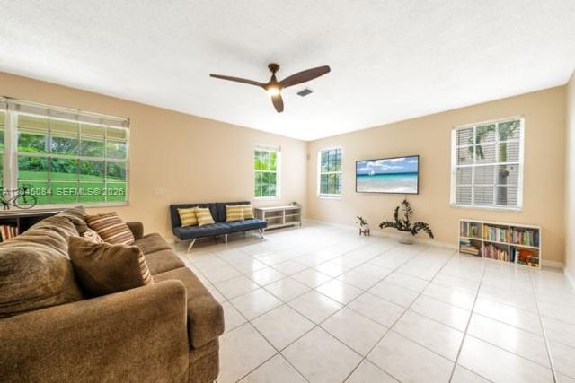 3745 Heron Ridge Ln 3745, Weston, FL 33331