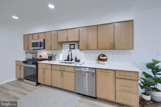 1321 VALLEY VIEW RD, York, PA 17403