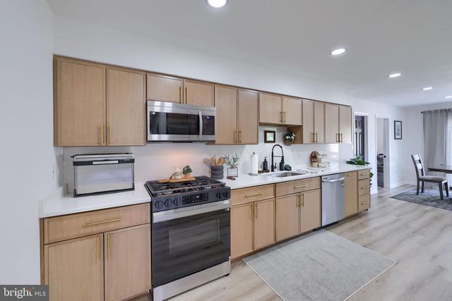 1321 VALLEY VIEW RD, York, PA 17403