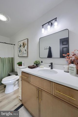 1321 VALLEY VIEW RD, York, PA 17403