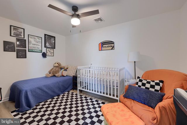 1321 VALLEY VIEW RD, York, PA 17403