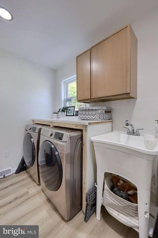 1321 VALLEY VIEW RD, York, PA 17403