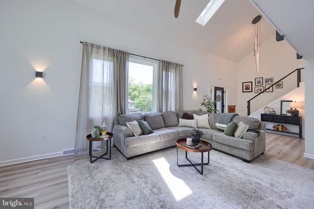 1321 VALLEY VIEW RD, York, PA 17403