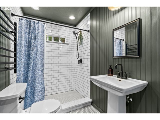 90798 ALVADORE Rd, Junction City, OR 97448
