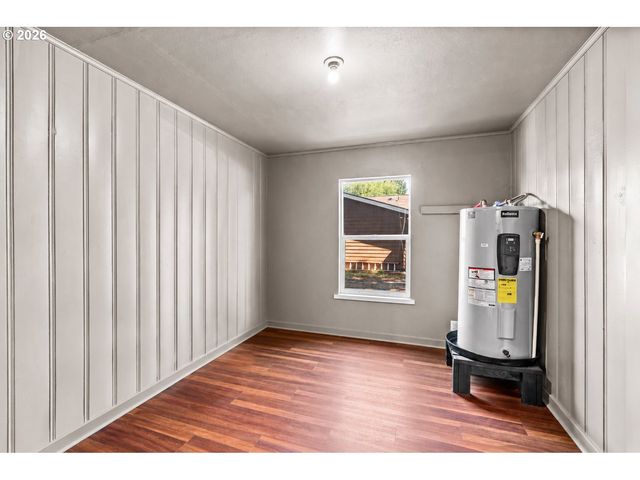 90798 ALVADORE Rd, Junction City, OR 97448