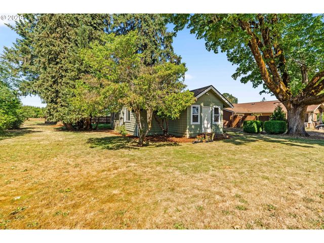 90798 ALVADORE Rd, Junction City, OR 97448