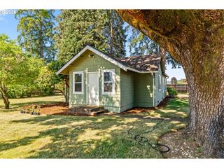 90798 ALVADORE Rd, Junction City, OR 97448