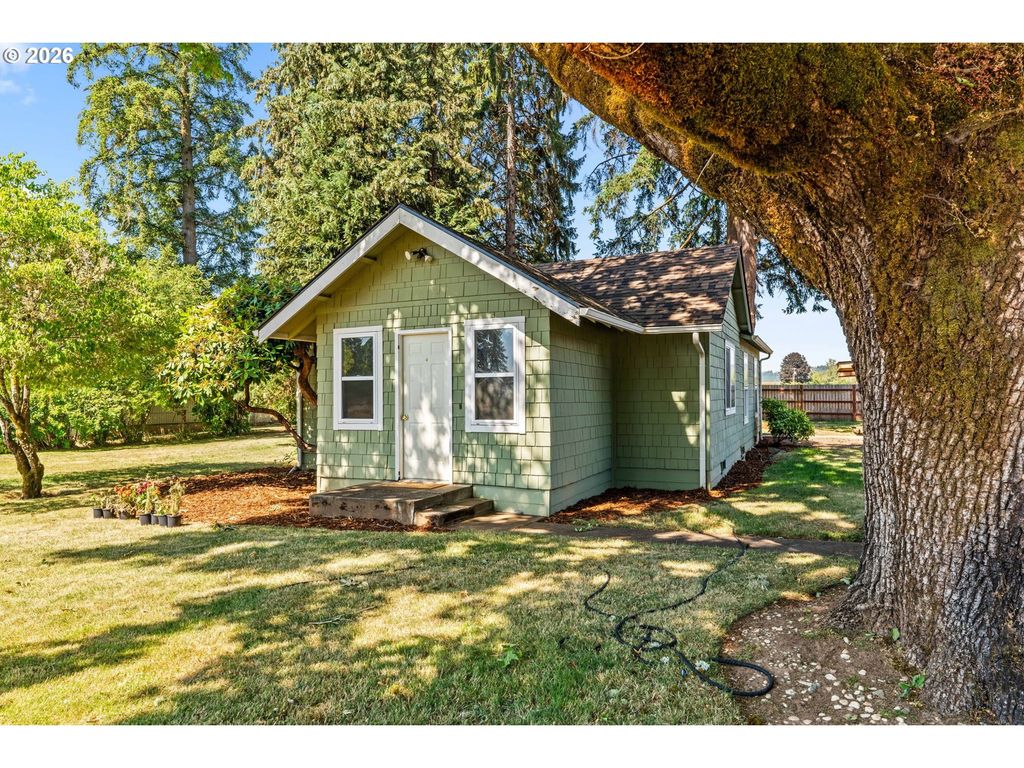 90798 ALVADORE Rd, Junction City, OR 97448