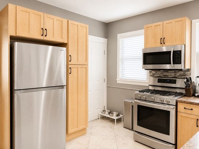 72 Bakersfield St 1, Boston, MA 02125