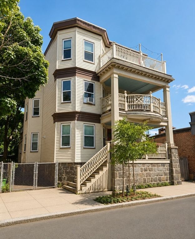 72 Bakersfield St 1, Boston, MA 02125