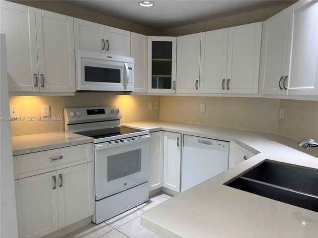 11440 NW 50th Ter, Doral, FL 33178