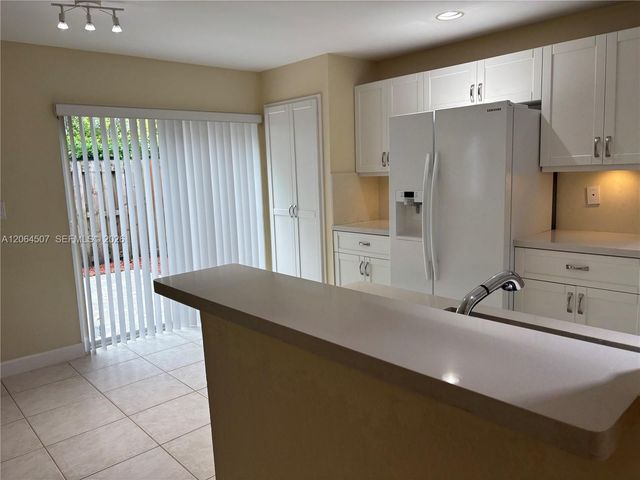 11440 NW 50th Ter, Doral, FL 33178