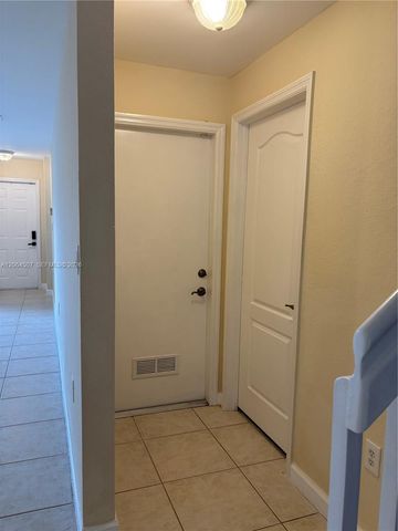 11440 NW 50th Ter, Doral, FL 33178