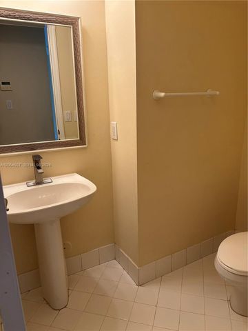 11440 NW 50th Ter, Doral, FL 33178