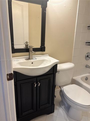 11440 NW 50th Ter, Doral, FL 33178