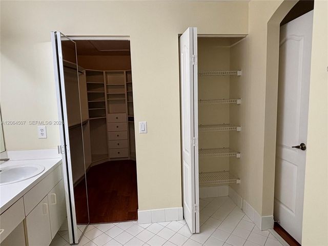 11440 NW 50th Ter, Doral, FL 33178