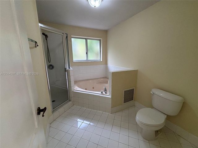 11440 NW 50th Ter, Doral, FL 33178