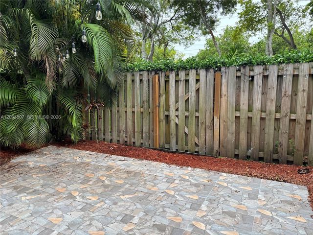 11440 NW 50th Ter, Doral, FL 33178