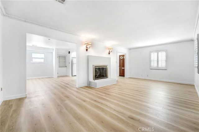 124 S Beachwood, Burbank, CA 91506