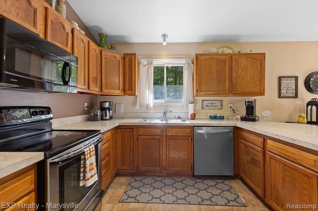 7187 Phillips, Ruby, MI 48049