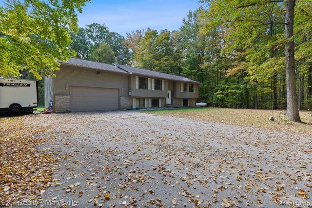 7187 Phillips, Ruby, MI 48049