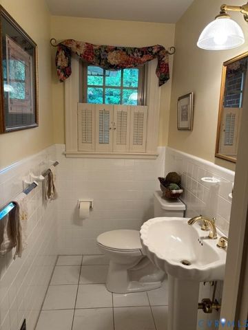 701 Fourth Ave, Farmville, VA 23901