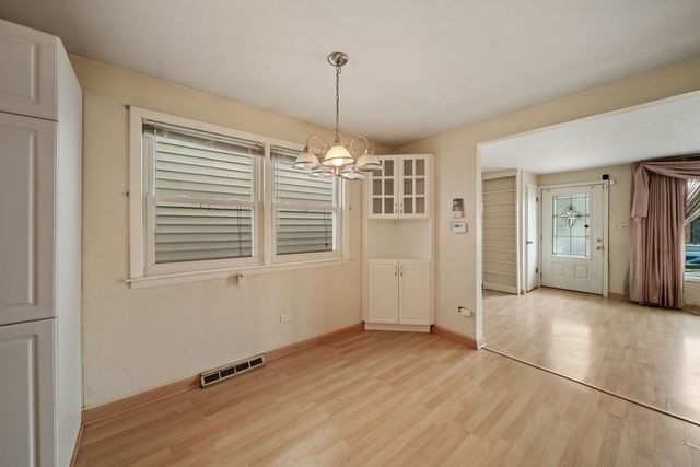 3753 S Emerald Avenue, Chicago, IL 60609