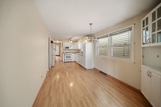 3753 S Emerald Avenue, Chicago, IL 60609