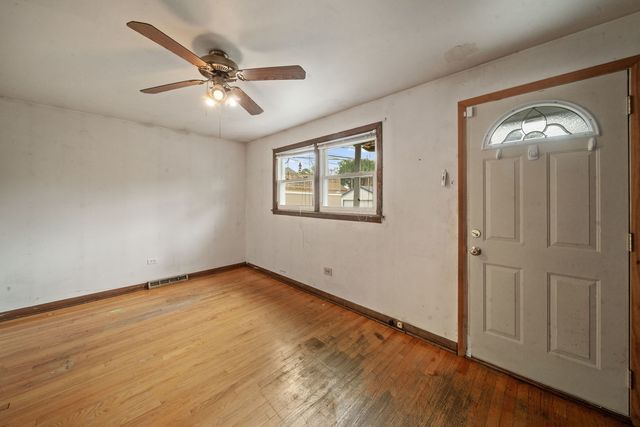 3753 S Emerald Avenue, Chicago, IL 60609