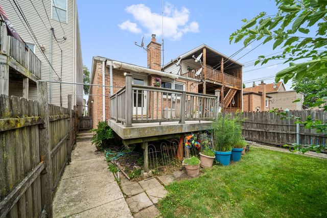 3753 S Emerald Avenue, Chicago, IL 60609