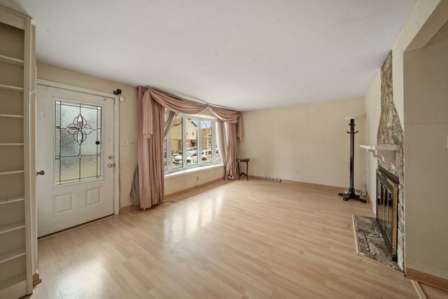 3753 S Emerald Avenue, Chicago, IL 60609