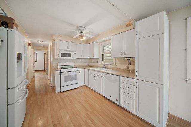 3753 S Emerald Avenue, Chicago, IL 60609