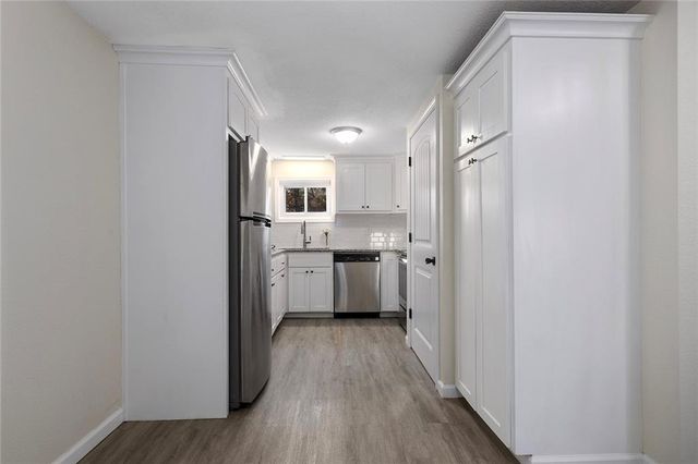 17405 E 228th Street, Harrisonville, MO 64701