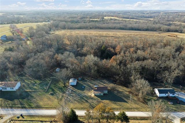 17405 E 228th Street, Harrisonville, MO 64701