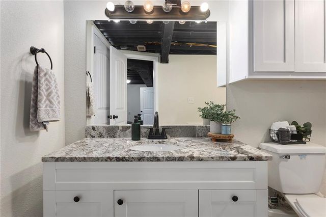 17405 E 228th Street, Harrisonville, MO 64701