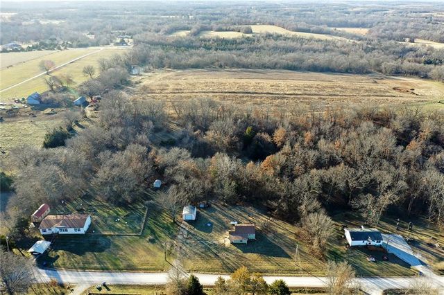 17405 E 228th Street, Harrisonville, MO 64701